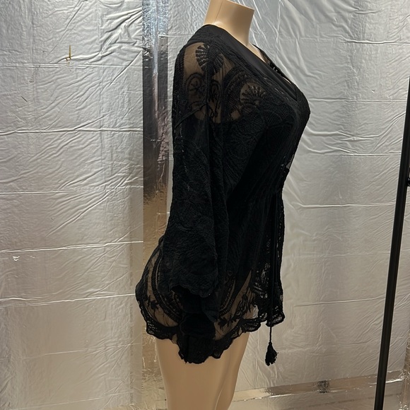 Shein Coverup - Picture 2 of 5